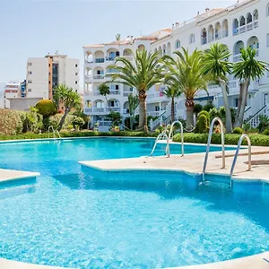 https://apartamentos-stella-maris-canovas-nerja.1costadelsol.com